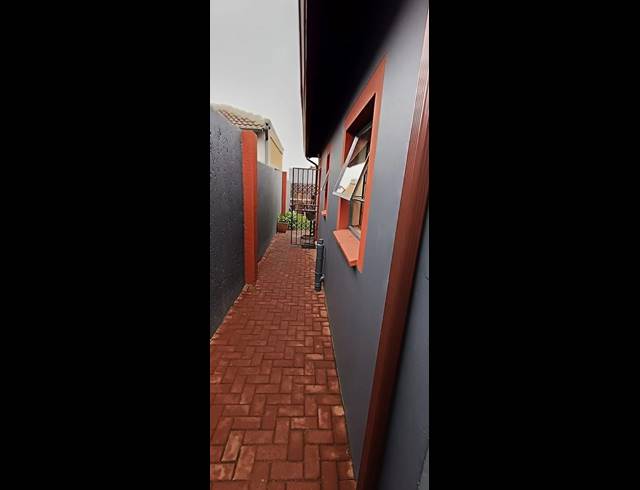 2 BEDROOM HOUSE FOR SALE IN RIVERSIDE VIEW EXT 35